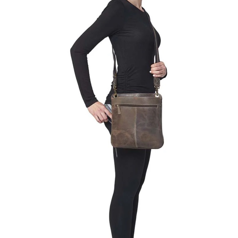 Crossbody flat sac concealed carry purse in brown buffalo leather GTM